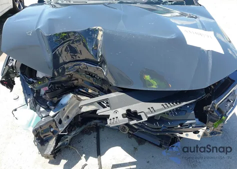 2025 Toyota Camry Le z USA, uszkodzony, nr VIN 4T1DAACK7SU630977